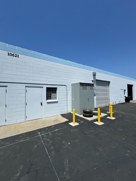 10619-10621 Painter Ave, Santa Fe Springs, CA à louer - Photo de l’immeuble – Image 3 sur 6