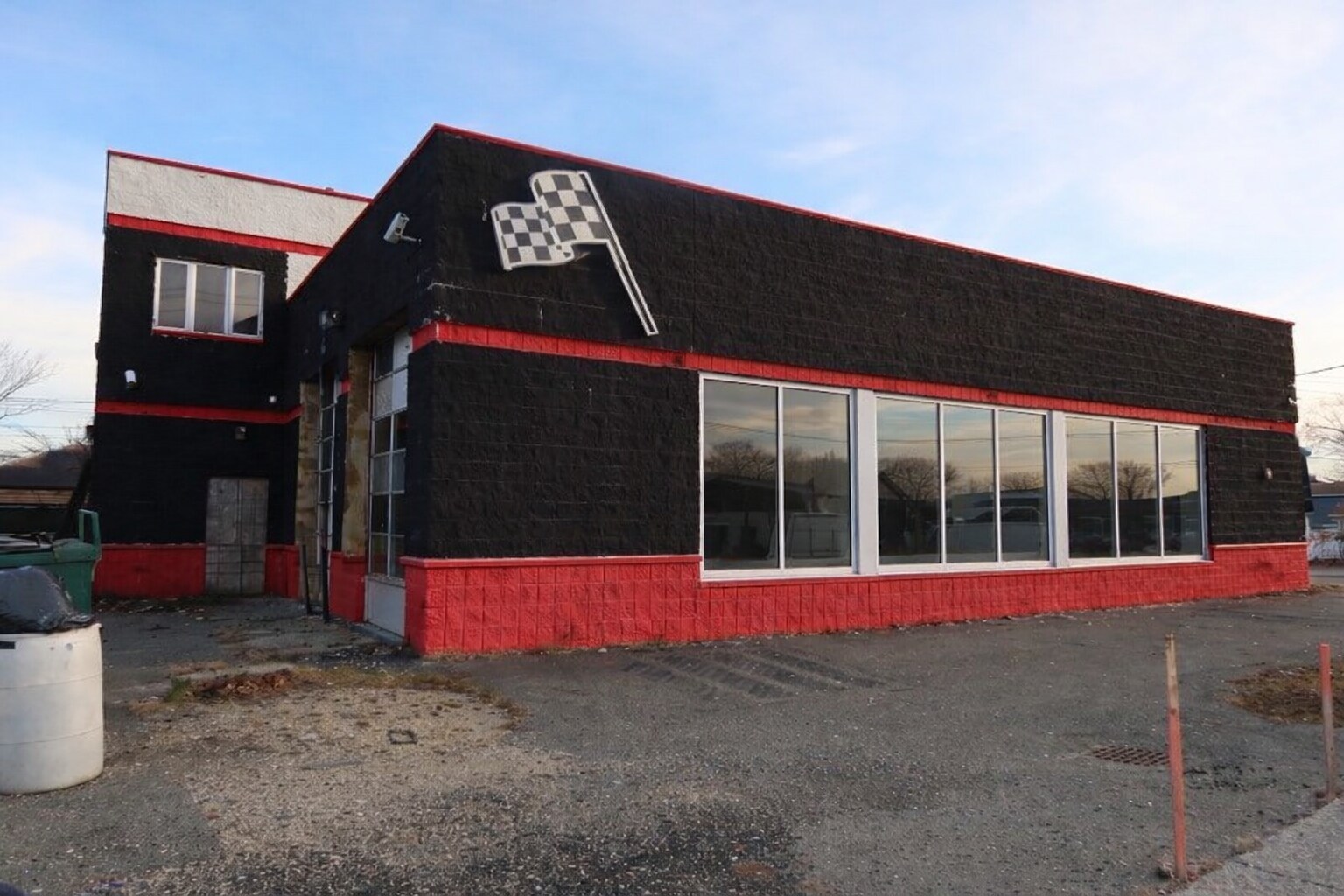 693 Peninsula Blvd, Hempstead, NY à vendre Photo principale– Image 1 sur 7