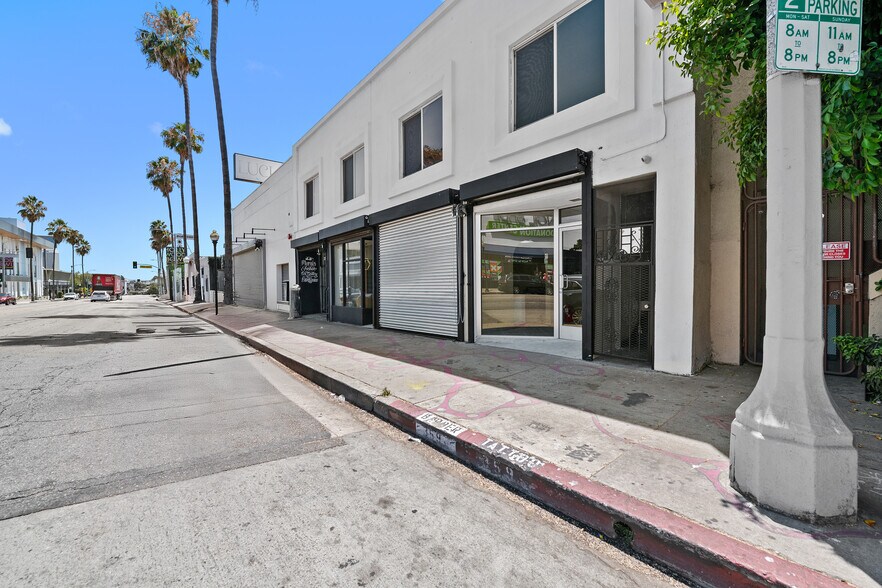 355-359 N Fairfax Ave, Los Angeles, CA à louer - Photo de l’immeuble – Image 2 sur 32