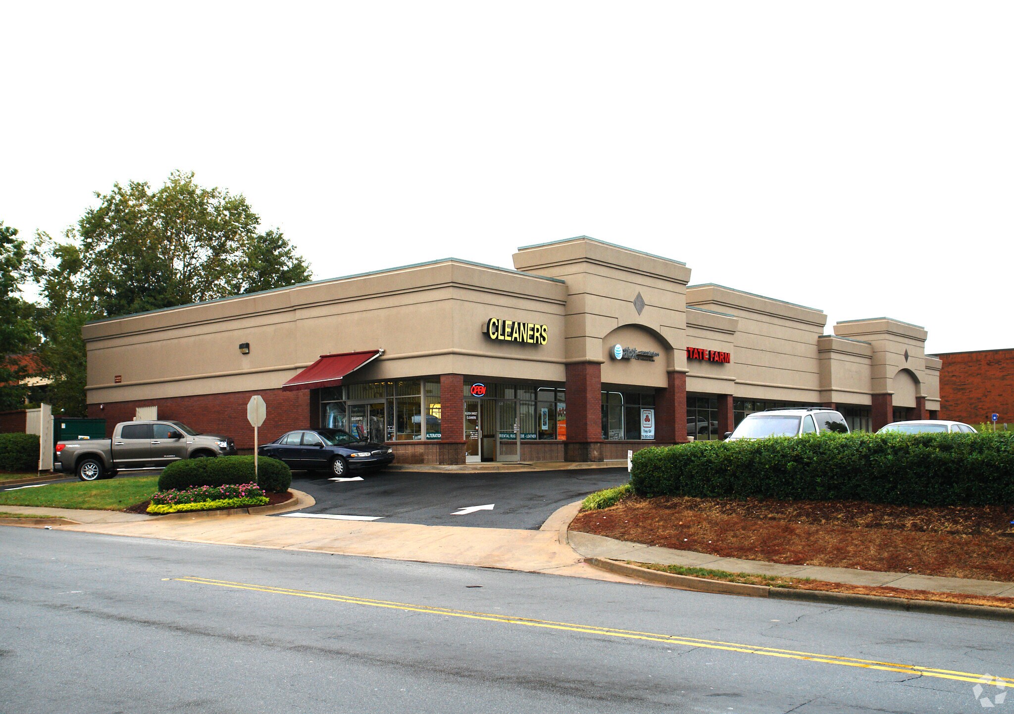 1035 Mansell Rd, Roswell, GA à louer Photo principale– Image 1 sur 4