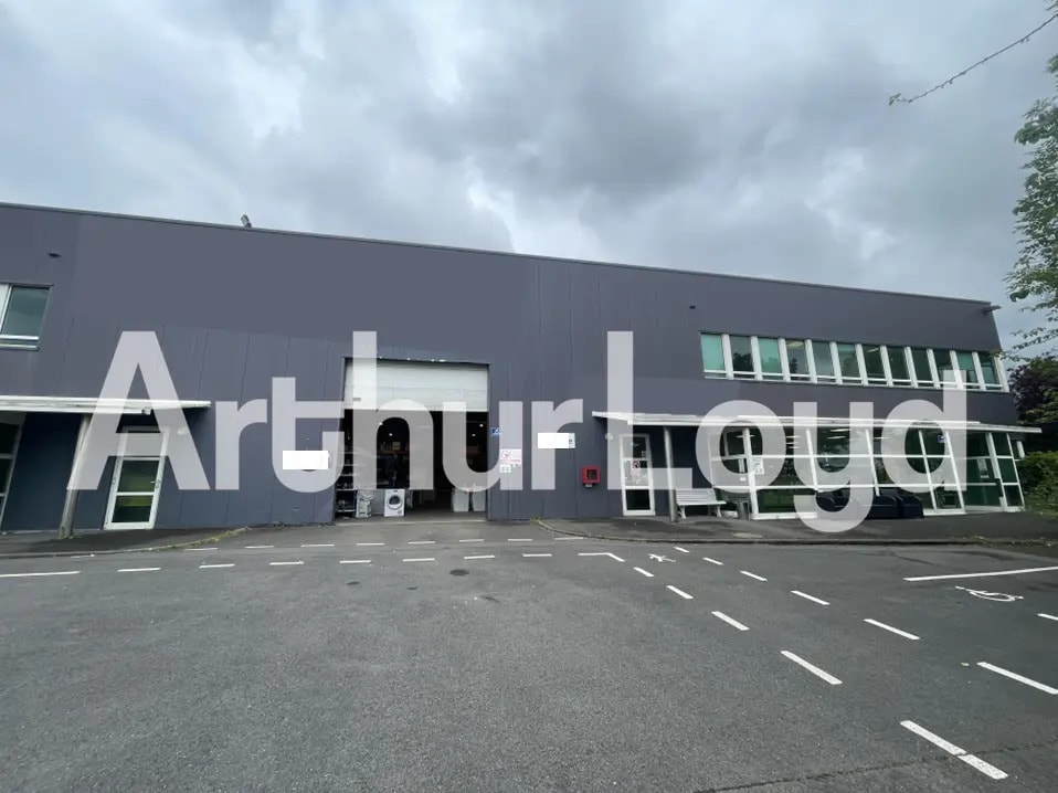 Local d’activités dans Colombelles à louer Photo de l’immeuble– Image 1 sur 5