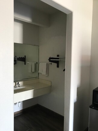Plus de détails pour 612 E Expressway 83, La Joya, TX - Hôtellerie à vendre