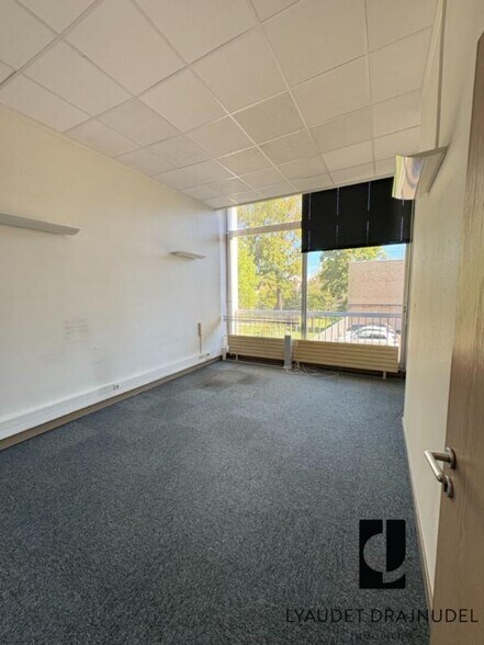 Bureau dans Roanne à vendre - Photo de l’immeuble – Image 2 sur 5