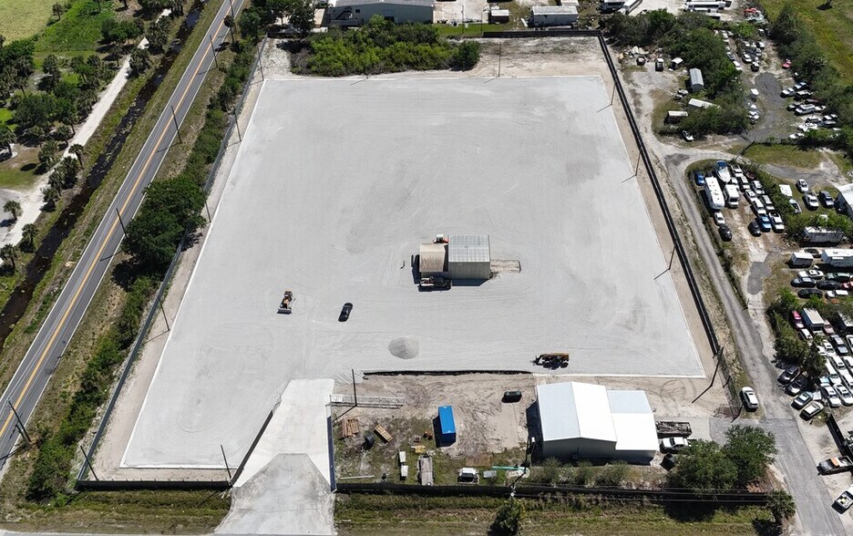 2655 Parrish Rd, Cocoa, FL à louer - Aérien – Image 1 sur 5