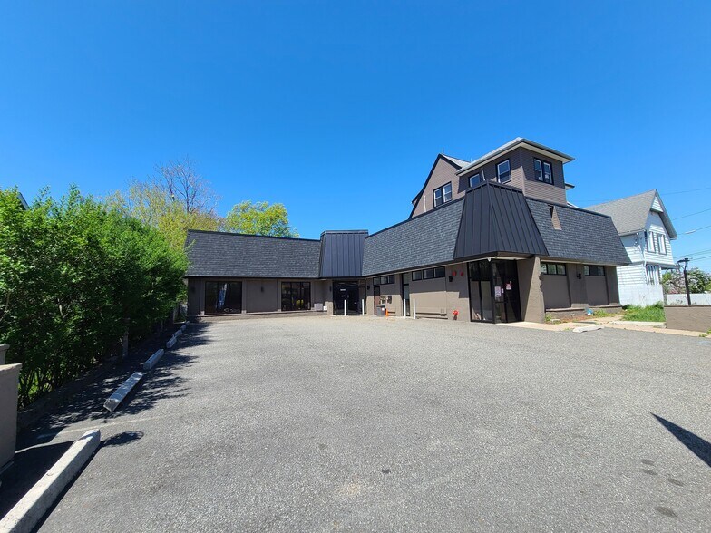35 Pangborn Pl, Hackensack, NJ à louer - Photo de l’immeuble – Image 3 sur 25