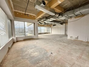 1550 Rue Ampère, Boucherville, QC à louer Photo intérieure– Image 2 sur 5