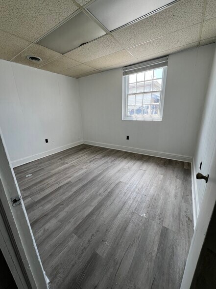 327 N Royal Ave, Front Royal, VA à vendre - Photo de l’immeuble – Image 3 sur 18