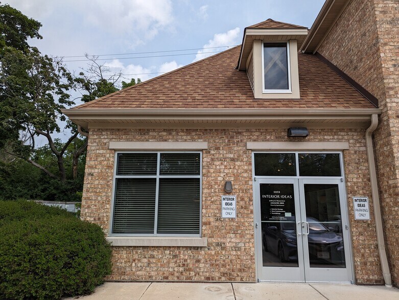 11123-11137 N Wauwatosa Rd, Mequon, WI à louer - Photo de l’immeuble – Image 2 sur 23