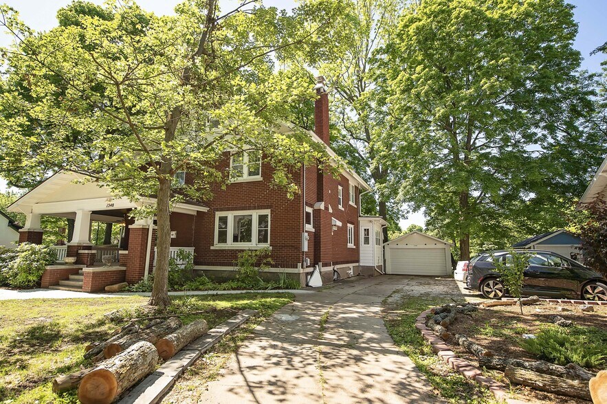 1348 E Cherry St, Springfield, MO à louer - Photo de l’immeuble – Image 3 sur 31