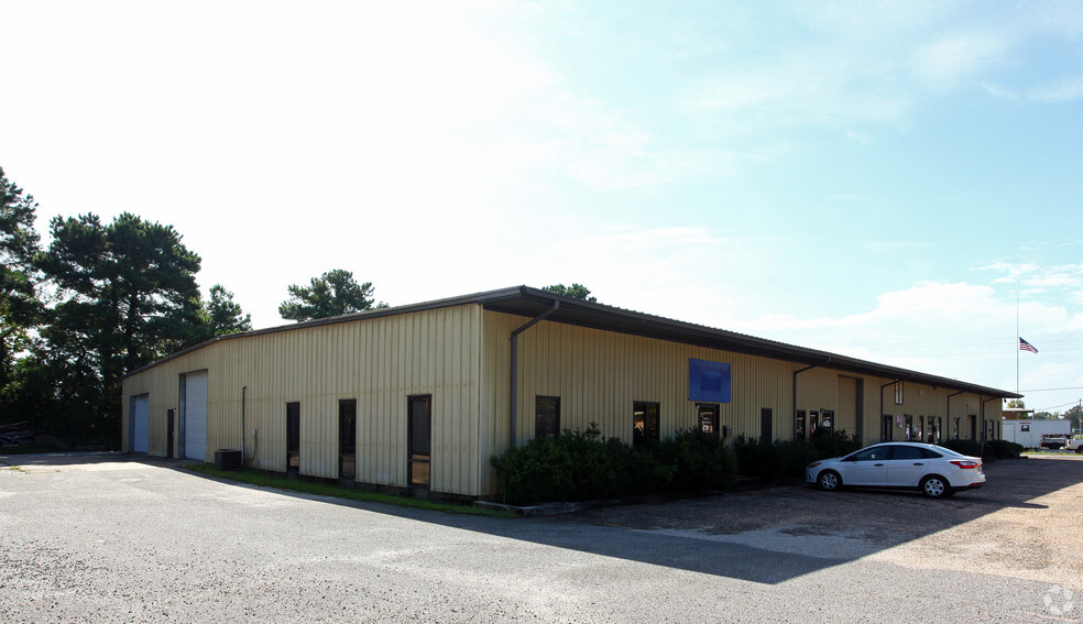 901 Butler Dr, Mobile, AL à louer - Photo de l’immeuble – Image 2 sur 11