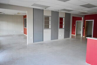 2517-2519 Strawberry Rd, Pasadena, TX à louer Photo intérieure– Image 2 sur 5