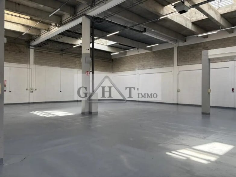 Bureau dans Aulnay-sous-Bois à louer - Photo intérieure – Image 3 sur 9