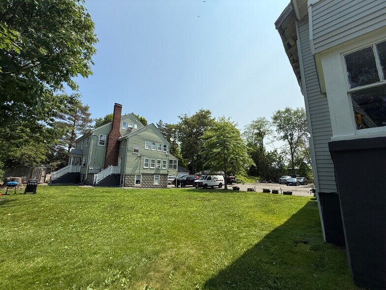18 Beaver Ct, Framingham, MA à vendre - Photo de l’immeuble – Image 3 sur 5
