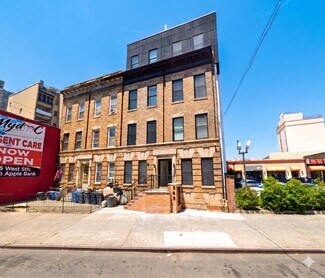 Plus de détails pour 363 Neptune Ave, Brooklyn, NY - Logement à vendre