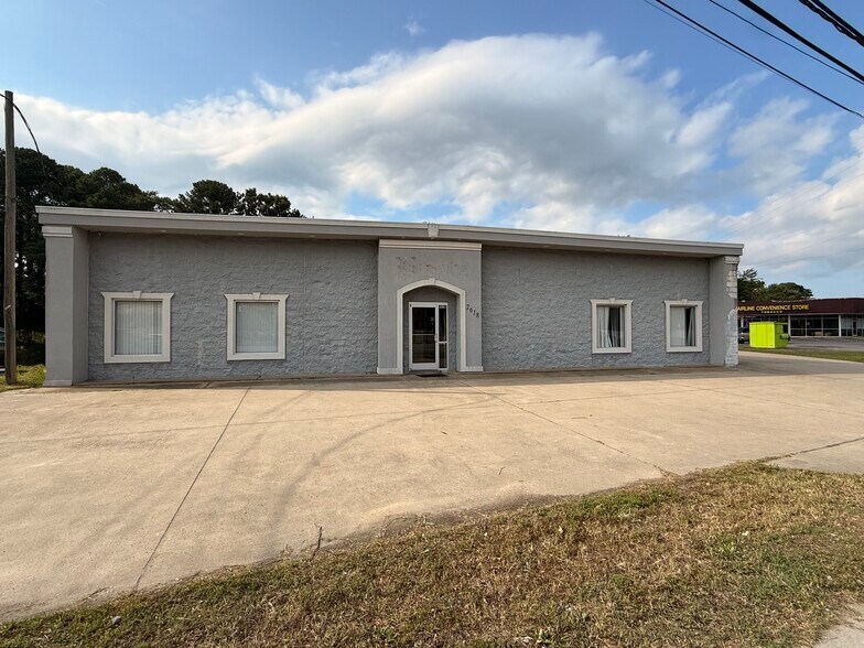 2618 Airline Blvd, Portsmouth, VA à vendre - Photo de l’immeuble – Image 2 sur 24