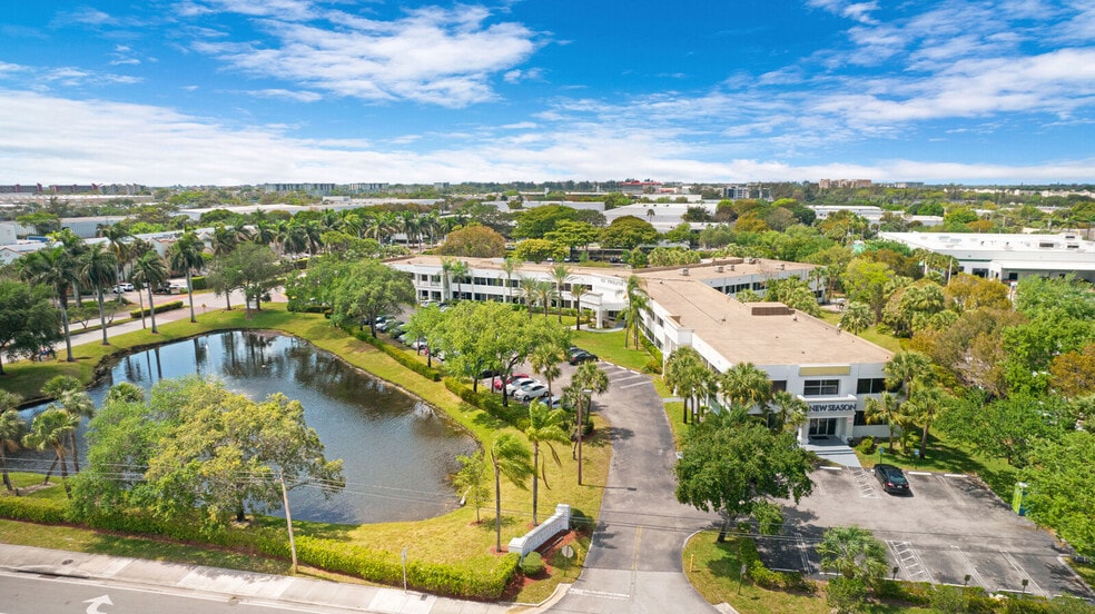 555 S Andrews Ave, Pompano Beach, FL à louer - Photo de l’immeuble – Image 3 sur 15
