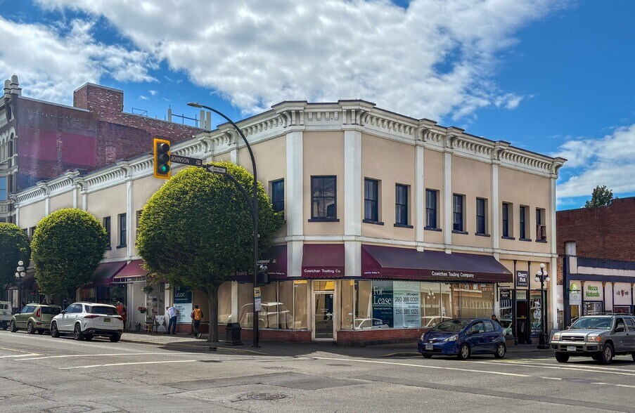 1328 Government St, Victoria, BC à louer - Photo de l’immeuble – Image 2 sur 2