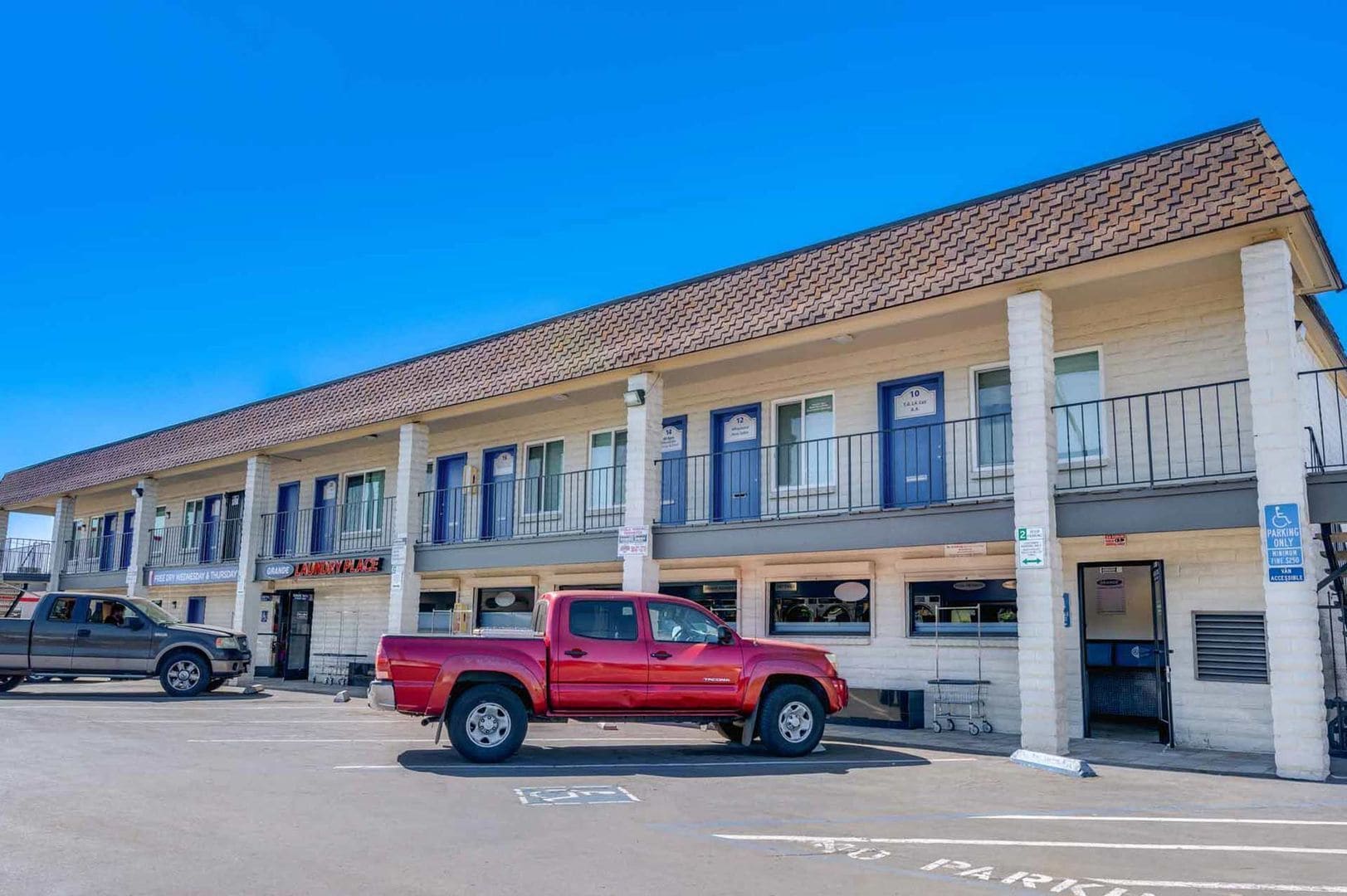 610 W 9th Ave, Escondido, CA à louer Photo intérieure– Image 1 sur 1