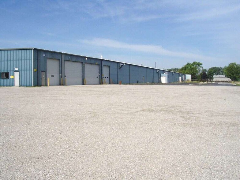 72104 County Road 23, New Paris, IN à louer - Photo de l’immeuble – Image 1 sur 1