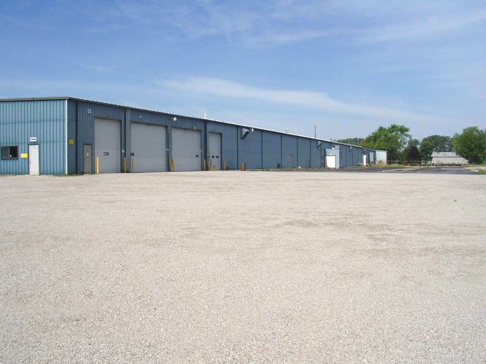 72104 County Road 23, New Paris, IN à louer Photo de l’immeuble– Image 1 sur 2