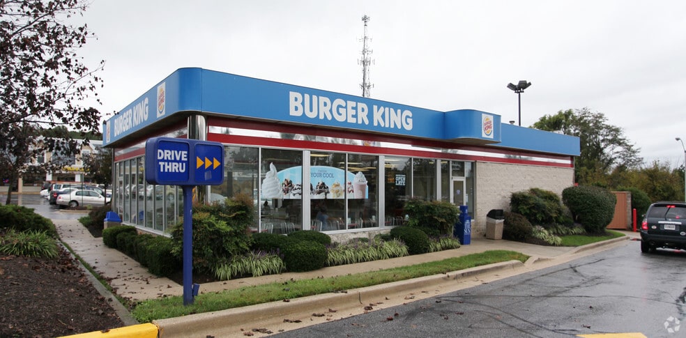 2203-2211 Defense Hwy, Crofton, MD à louer - Photo principale – Image 3 sur 12