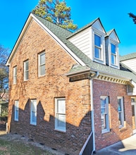112-124 Salem Towne Ct, Apex, NC à louer Photo de l’immeuble– Image 1 sur 3