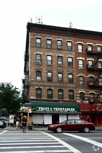 781 9th Ave, New York, NY à louer - Photo principale – Image 1 sur 7