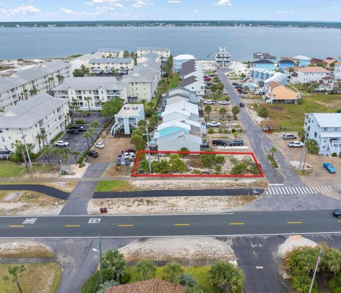 1401 Tina Drive A-1, Navarre, FL à vendre - Photo de l’immeuble – Image 2 sur 11