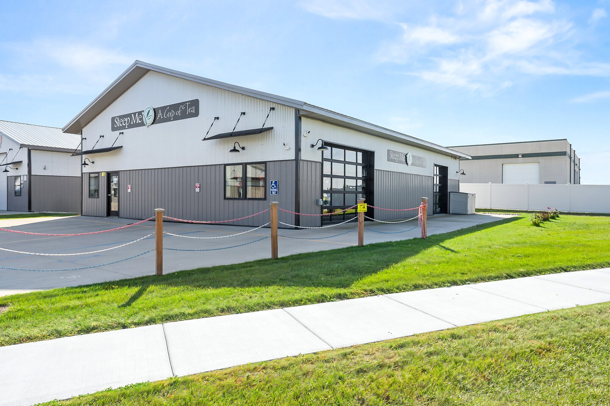 5498 51st Ave S, Fargo, ND à vendre Photo principale– Image 1 sur 25