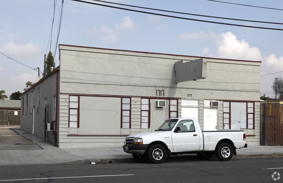 1717 Santa Ana Blvd, Santa Ana, CA à vendre - Photo principale – Image 1 sur 2