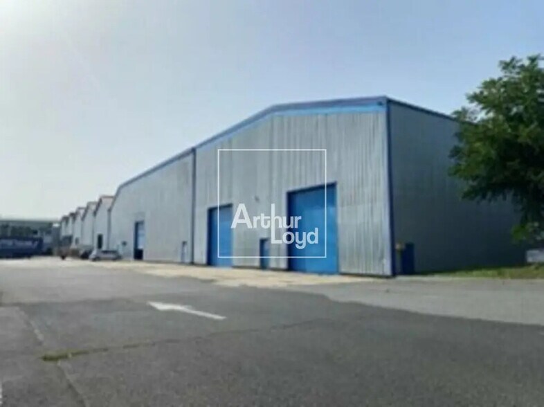 1 Rue Fernand Raynaud, Corbeil-Essonnes à louer - Photo de l’immeuble – Image 1 sur 5