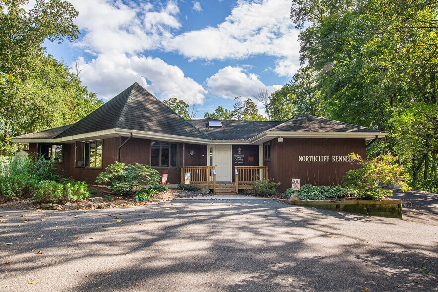 40 Brighton Rd, Andover, NJ à vendre - Photo de l’immeuble – Image 2 sur 45