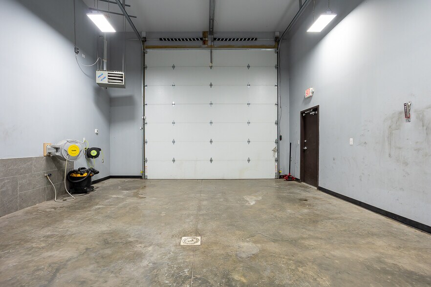 453 N Jackson St, Frankfort, IN à vendre - Photo de l’immeuble – Image 2 sur 16