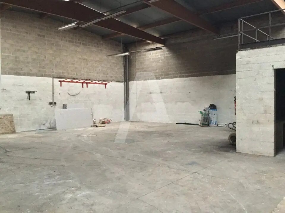 Local d’activités dans Émerainville à louer Photo intérieure– Image 1 sur 6