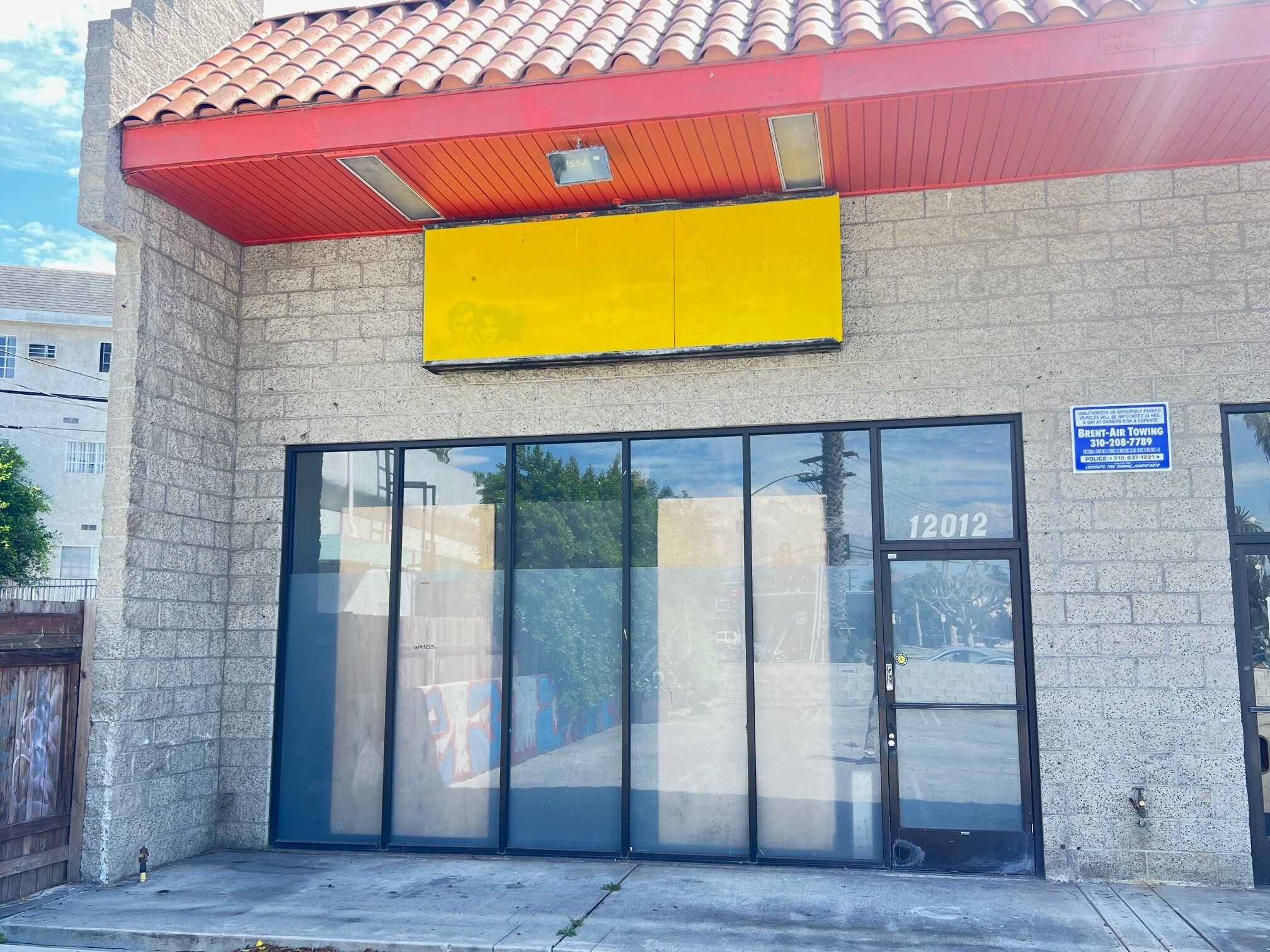 12012 W Washington Blvd, Los Angeles, CA à louer Photo de l’immeuble– Image 1 sur 4