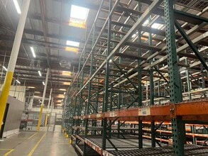 909 E 236th St, Carson, CA à louer Photo intérieure– Image 2 sur 3