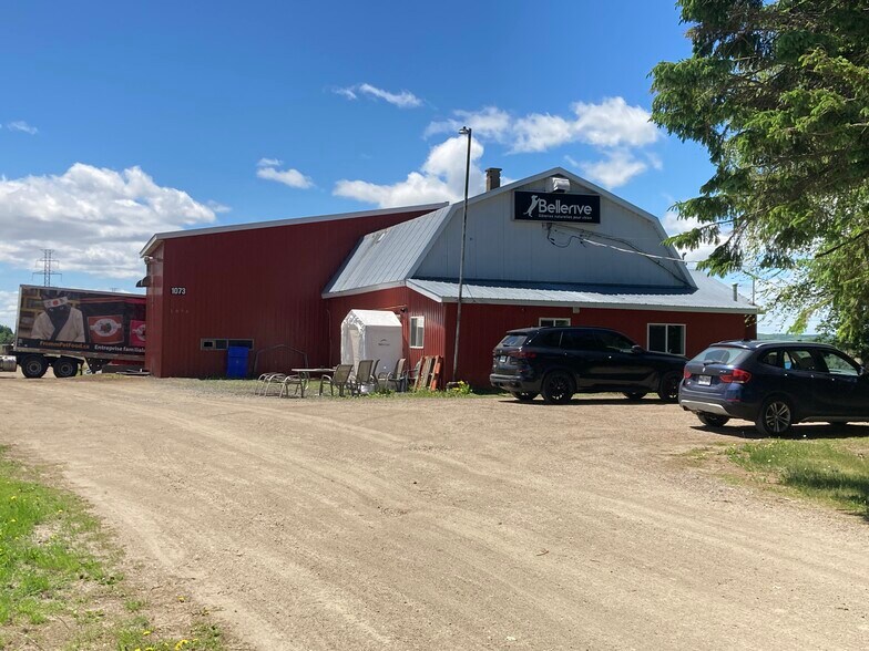 1069-1073 Rang Du Haut-Saint-Joseph, St-Barnabé, QC à vendre - Photo principale – Image 1 sur 5