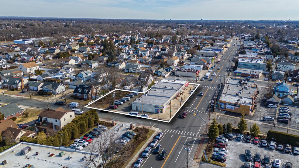 209-227 Merrick Rd, Oceanside, NY à vendre - Photo principale – Image 1 sur 4