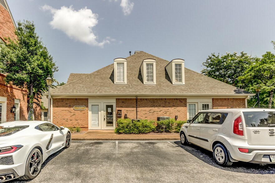 1926 Exeter Rd, Germantown, TN à vendre - Photo de l’immeuble – Image 2 sur 13