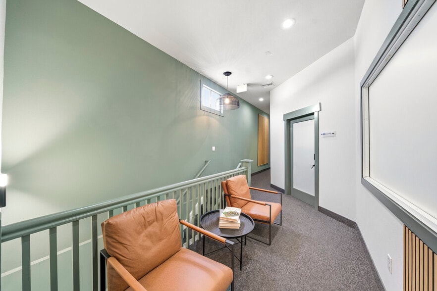 212 Main St, Seal Beach, CA à louer - Hall d’entrée – Image 3 sur 7