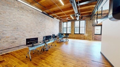 445 W Erie St, Chicago, IL à louer Photo intérieure– Image 2 sur 10