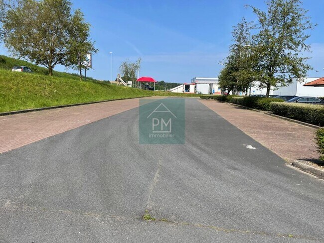 Plus de détails pour Local commercial à vendre