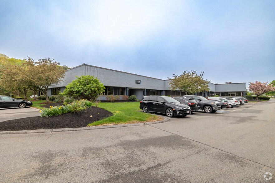 10 Commerce Way, Norton, MA à louer - Photo de l’immeuble – Image 3 sur 9