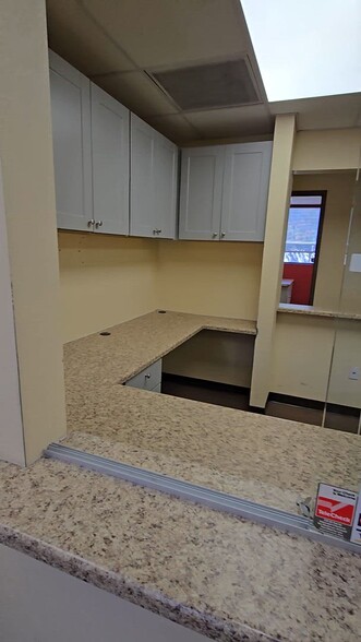 6344 E Broadway Rd, Mesa, AZ à louer - Vidéo sur l’annonce professionnelle – Image 2 sur 59