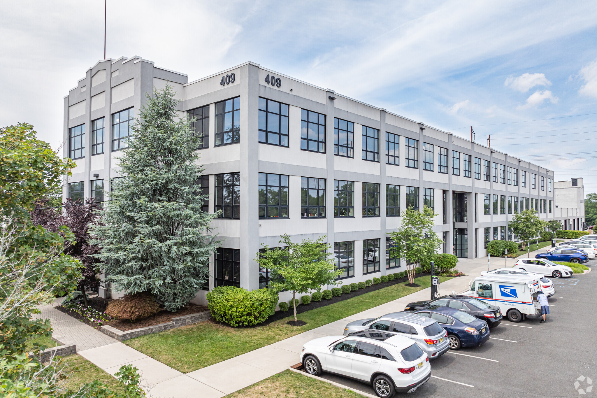 409 Joyce Kilmer Ave, New Brunswick, NJ à louer Photo de l’immeuble– Image 1 sur 21