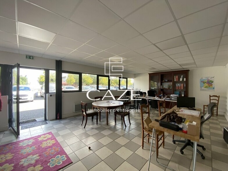 Bureau dans Cenon à louer - Photo intérieure – Image 3 sur 4