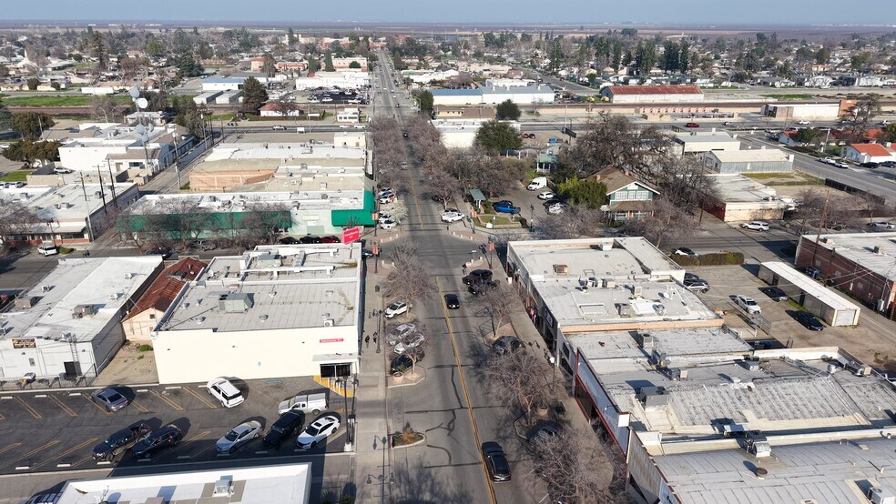 301 Central Ave, Shafter, CA à vendre - Vidéo sur l’annonce professionnelle – Image 3 sur 8