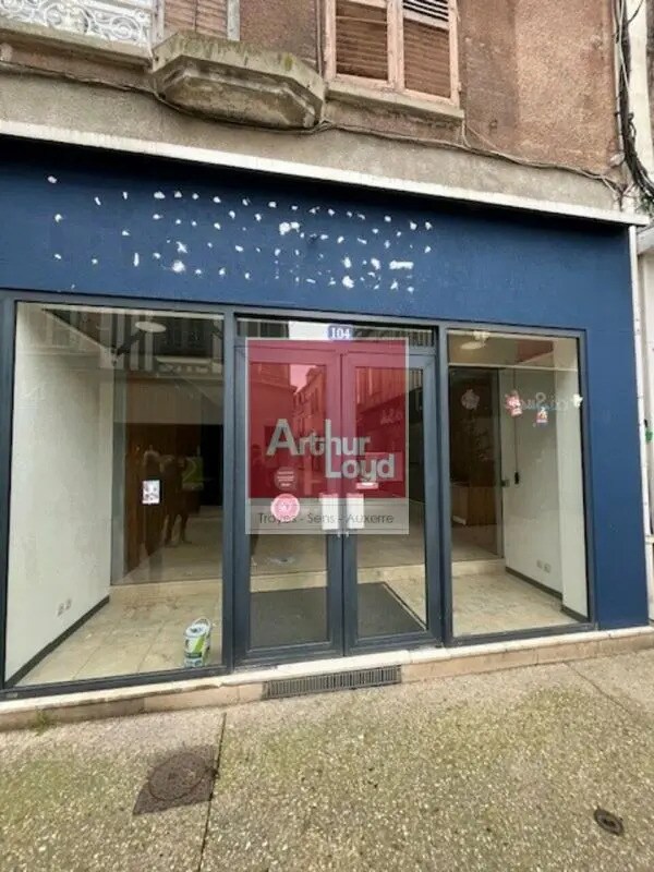 Plus de détails pour 104 Grande Rue, Sens - Local commercial à louer