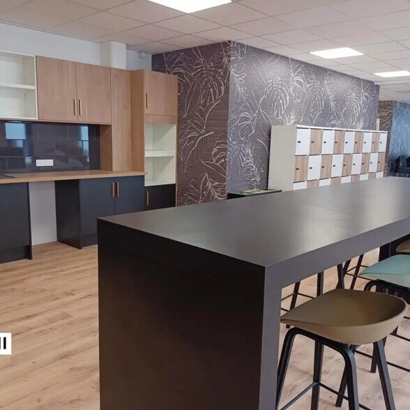 Bureau dans Rouen à louer - Photo de l’immeuble – Image 1 sur 3
