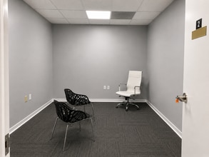 Bureaux/Médical dans Palm Harbor, FL à louer Photo intérieure– Image 1 sur 1
